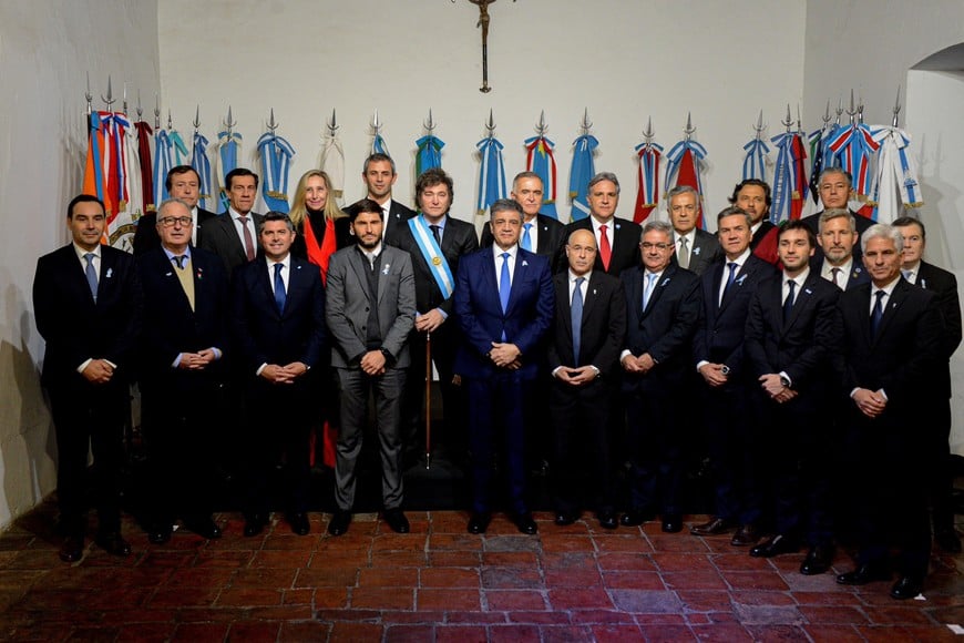 El juego de las diferencias: la foto de 2024, cuando 18 gobernadores firmaron el Pacto de Mayo.