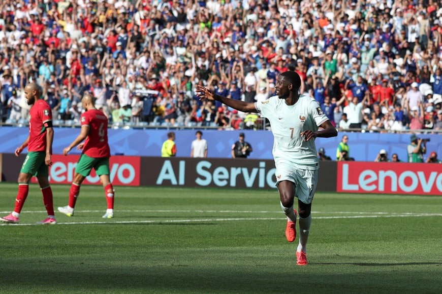 (260709) -- BOSTON, 9 julio, 2026 (Xinhua) -- El jugador Ousmane Dembélé, de Francia, festeja su anotación durante el partido de cuartos de final de la Copa Mundial de la FIFA 2026 ante Marruecos, celebrado en el Estadio Boston, en Boston, Estados Unidos, el 9 de julio de 2026. (Xinhua/Xu Zijian) (rtg) (da) (ah)