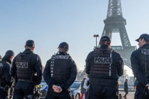 Operativo de seguridad en París.