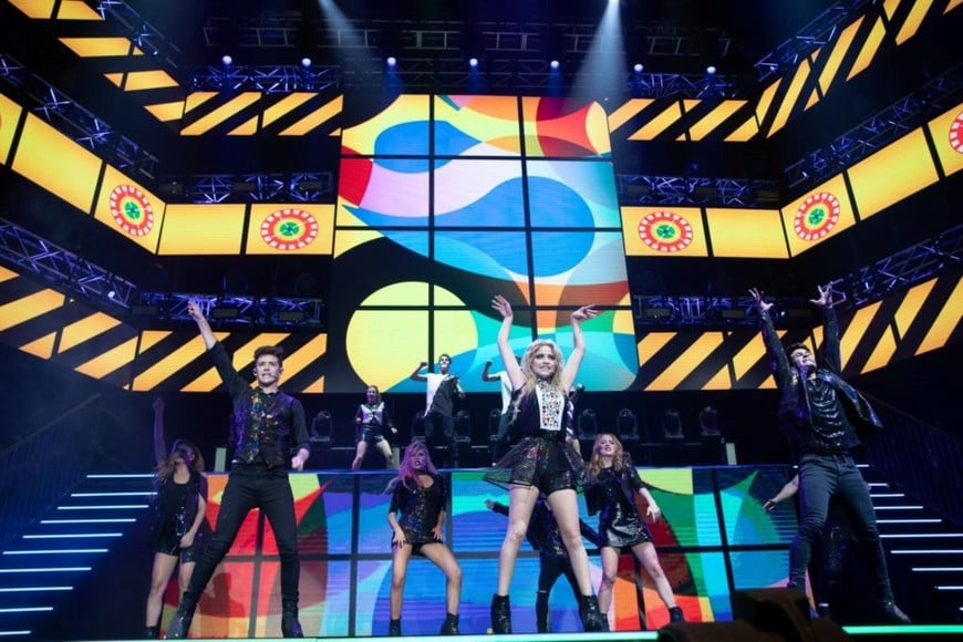 Karol Sevilla, Michael Ronda, Ruggero Pasquarelli, Malena Ratner y Gastón Vietto, junto a un destacado cuerpo de bailarines en escena, encabezarán “Soy Luna Tour, El Último Show”