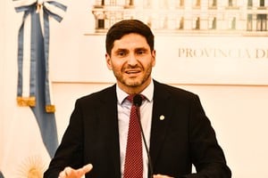 Maximiliano Pullaro calificó como "bueno y correcto" su vínculo con Javier Milei. Créditos: Manuel Fabatia