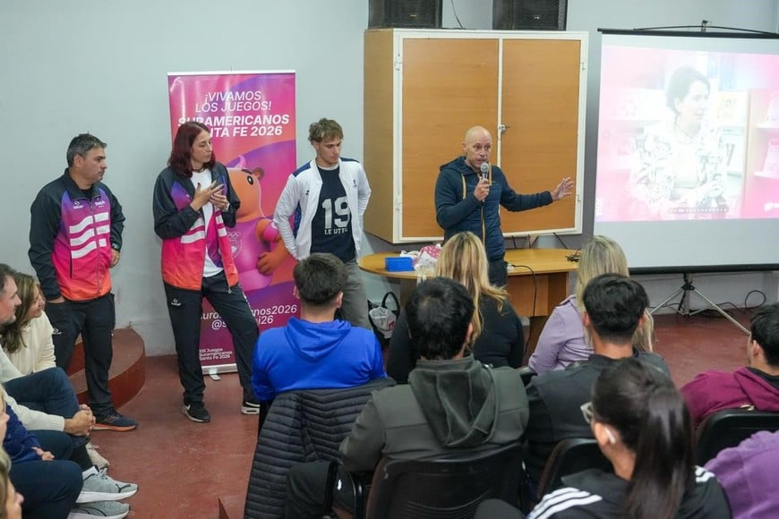 La propuesta educativa busca integrar el certamen a la vida cotidiana de las escuelas.
