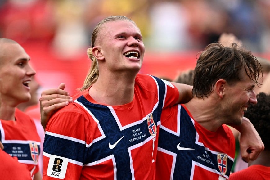 Soccer Football - FIFA World Cup 2026 - Round of 16 - Brazil v Norway - New York New Jersey Stadium, East Rutherford, New Jersey, U.S. - July 5, 2026
Norway's Erling Haaland celebrates after the match as Norway qualify for the quarter finals of the World Cup REUTERS/Dylan Martinez TPX IMAGES OF THE DAY