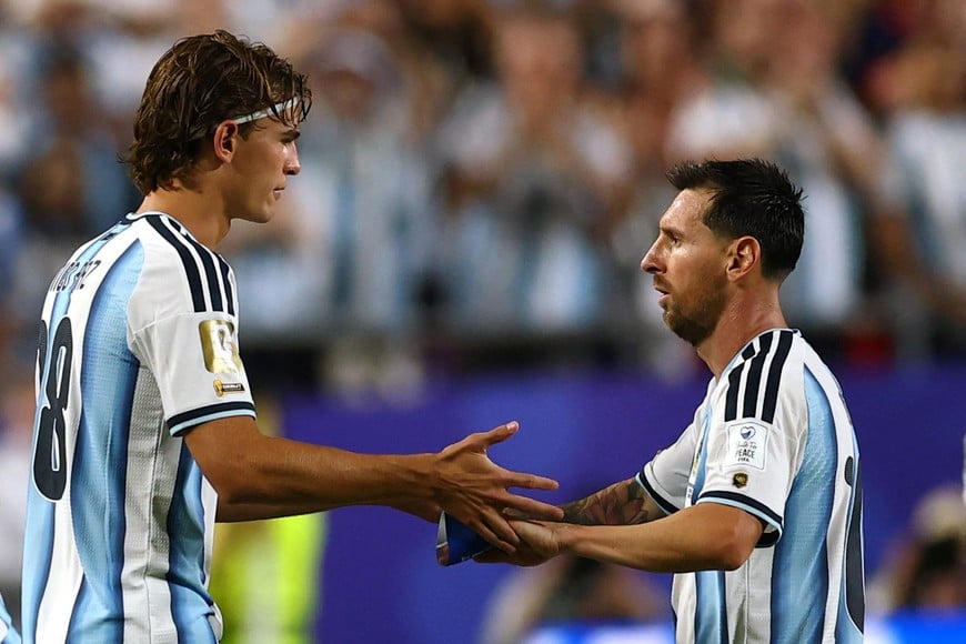Soccer Football - FIFA World Cup 2026 - Group J - Argentina v Algeria - Kansas City Stadium, Kansas City, Missouri, U.S. - June 16, 2026
Argentina's Nico Paz comes on as a substitute to replace Lionel Messi REUTERS/Claudia Greco