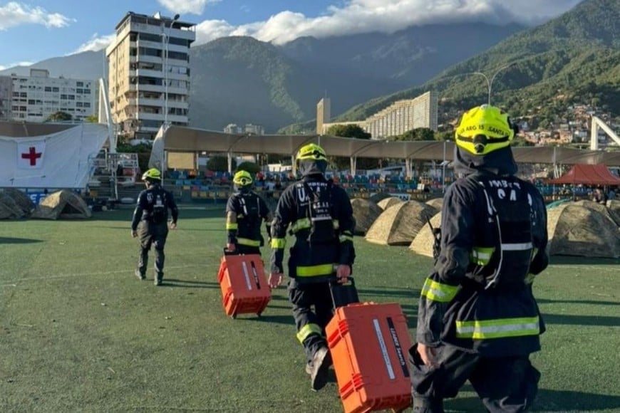 Los rescatistas santafesinos regresan tras colaborar en las zonas afectadas por los terremotos. Foto: Gobierno SF.