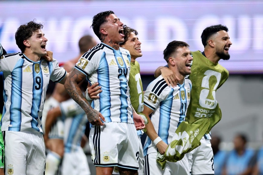 Soccer Football - FIFA World Cup 2026 - Round of 16 - Argentina v Egypt - Atlanta Stadium, Atlanta, Georgia, U.S. - July 7, 2026
Argentina's Giovani Lo Celso, Giuliano Simeone, Julian Alvarez and Enzo Fernandez celebrate after the match as Argentina qualify for the quarter finals of the World Cup IMAGN IMAGES via Reuters/Brett Davis