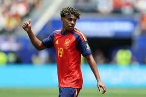 (260710) -- LOS ANGELES, 10 julio, 2026 (Xinhua) -- El jugador Lamine Yamal, de España, reacciona durante el partido de cuartos de final de la Copa Mundial de la FIFA 2026 ante Bélgica, celebrado en el Estadio Los Angeles, en Los Angeles, Estados Unidos, el 10 de julio de 2026. (Xinhua/Bai Xuefei) (rtg) (da) (vf)
