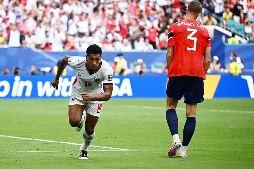Soccer Football - FIFA World Cup 2026 - Quarter Final - Norway v England - Miami Stadium, Miami Gardens, Florida, U.S. - July 11, 2026
England's Jude Bellingham celebrates scoring their first goal REUTERS/Dylan Martinez
