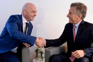 Mauricio Macri anunció el aporte humanitario de la Fundación FIFA para asistir a Venezuela.