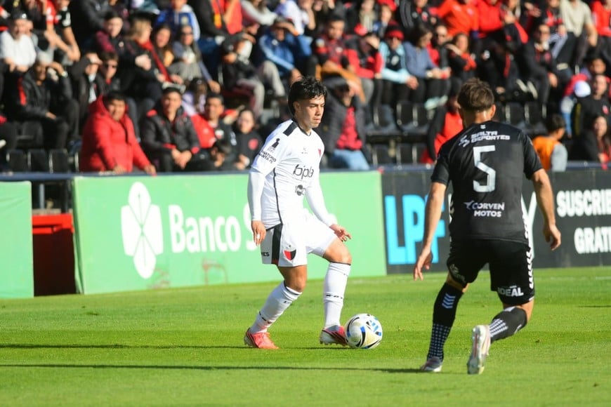 Colón - Central Norte. Estadio Brigadier General Estanislao López. Foto: Manuel Fabatía.