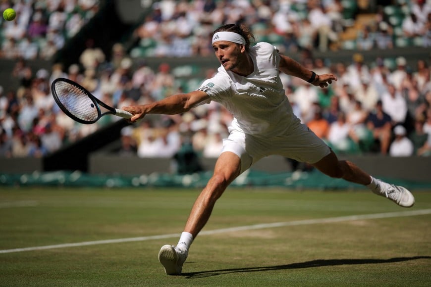 Tennis - Wimbledon - All England Lawn Tennis and Croquet Club, London, Britain - July 4, 2026
Germany's Alexander Zverev in action during his third round match against Marcos Giron of the U.S. REUTERS/Marko Djurica TPX IMAGES OF THE DAY