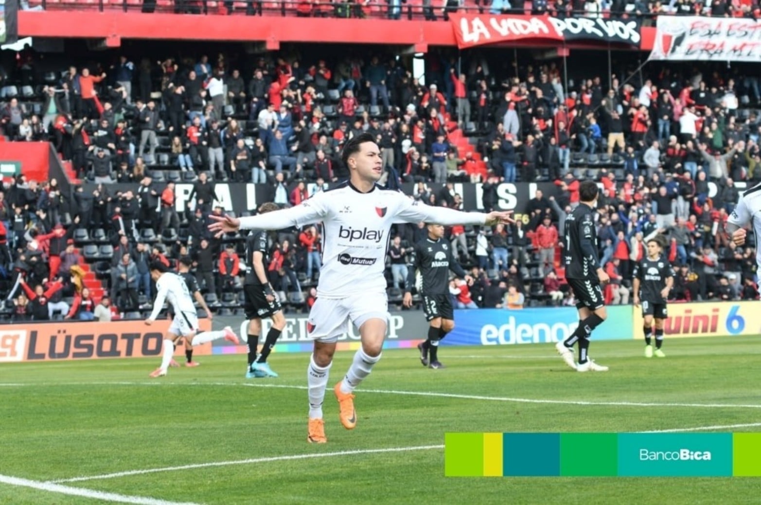 Ganó Colón.
