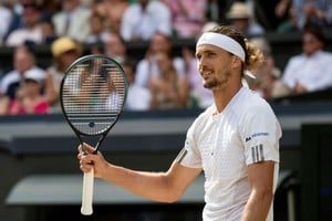 Alexander Zverev festeja después de ganar el partido de semifinal ante Arthur Fery. (Xinhua/Stephen Chung) (rtg) (vf)