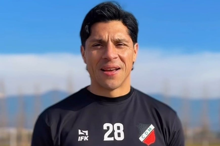 Deportivo Maipú oficializó el regreso de Enzo Pérez tras 24 años.