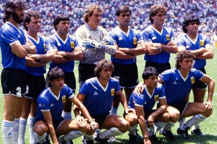 Diego Maradona inmortalizó la camiseta azul con sus dos goles ante Inglaterra en México 1986.