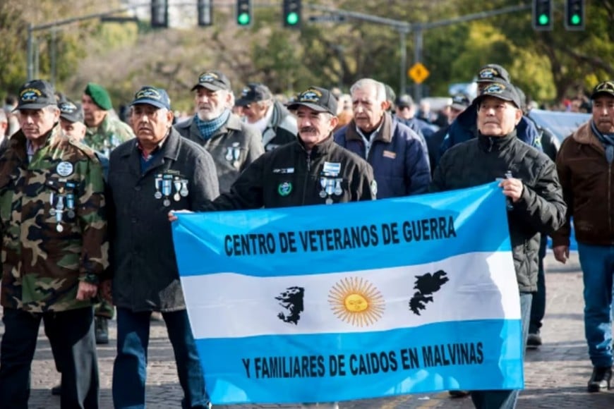 Veteranos de Malvinas pidieron paz en la previa del partido con Inglaterra.