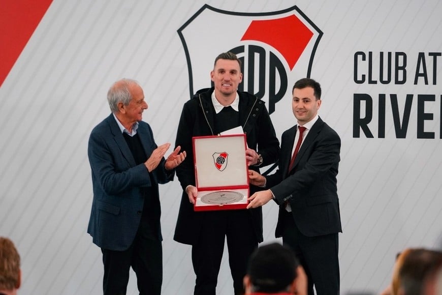 Franco Armani anunció su salida de River tras ocho años y medio en el club.