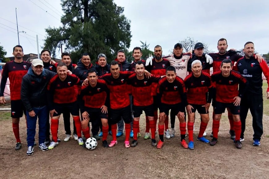 El plantel de Colón que se quedó con el clásico ante Unión. Gentileza: Prensa: CSF.