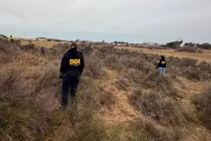 El cuerpo fue encontrado durante un operativo en un médano de Las Toninas.