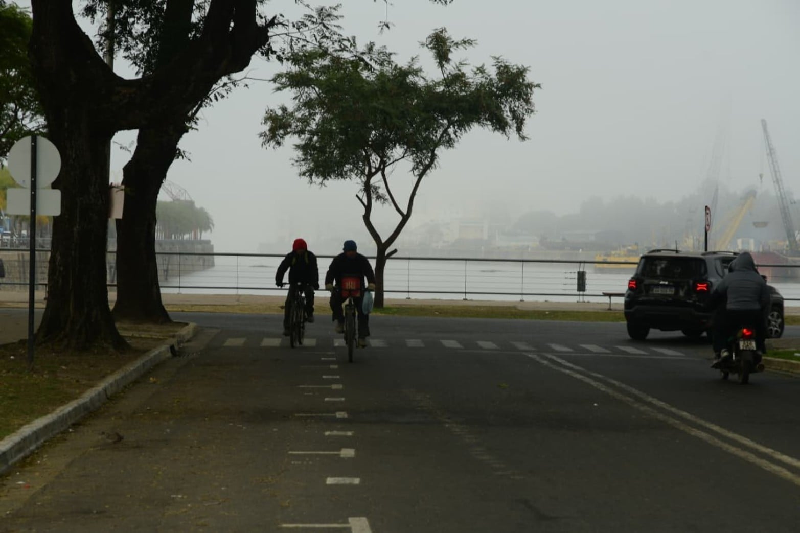 Santa Fe amaneció cubierta por una intensa niebla. Créditos: Guillermo Di Salvatore