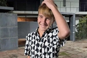 Santiago recibió un fuerte botellazo en la cabeza que le ocasionó un hundimiento de cráneo.