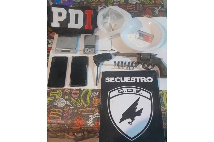 Algunos de los elementos secuestrados. Crédito: Policía de Santa Fe