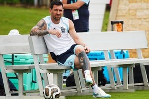 Lionel Messi, en el entrenamiento, antes del partido con Inglaterra. Foto: Fernando Nicola