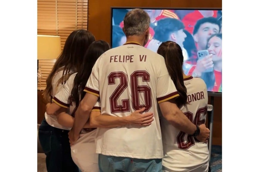 Felipe VI no ocultó su satisfacción tras el pitido final.