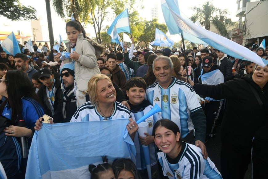 Con la camiseta puesta. Manuel Fabatía.
