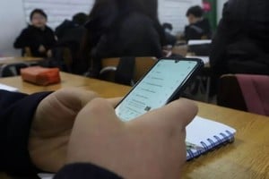 El 59% de los chicos de 3° grado ya tiene celular propio y solo el 18% no tiene acceso a un teléfono móvil. Foto: El Litoral