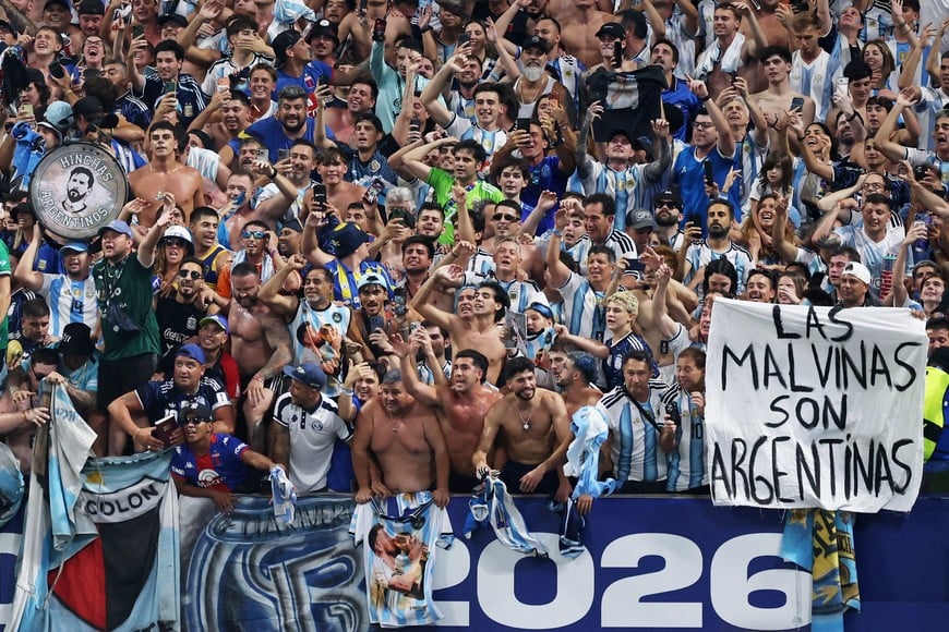 Soccer Football - FIFA World Cup 2026 - Semi Final - England v Argentina - Atlanta Stadium, Atlanta, Georgia, U.S. - July 15, 2026
Argentina fans celebrate after the match REUTERS/Paul Childs