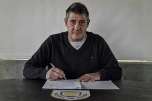 Fernando "Teté" Quiroz firmó contrato con Atlético de Rafaela hasta diciembre de 2027.