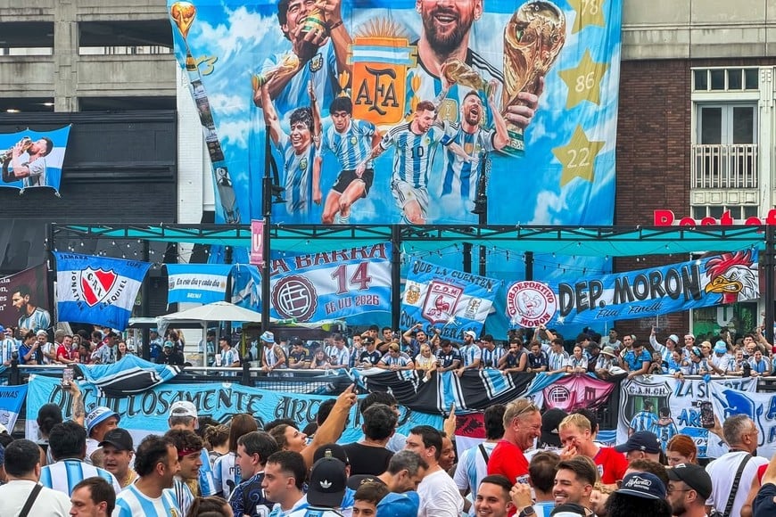 Una multitud de argentinos le dieron un movimiento inusual a la tranquila Atlanta durante todo el martes
