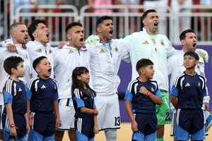 Soccer Football - FIFA World Cup 2026 - Quarter Final - Argentina v Switzerland - Kansas City Stadium, Kansas City, Missouri, U.S. - July 11, 2026
Argentina's Lionel Messi and teammates line up during the national anthems before the match REUTERS/Amanda Perobelli