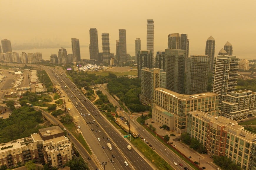 A drone view as wildfire smoke from northwestern Ontario, combined with an intense heat wave, fills the sky prompting health warnings and calls for residents to limit outdoor activity, in Toronto, Ontario, Canada, July 15, 2026. REUTERS/Carlos Osorio