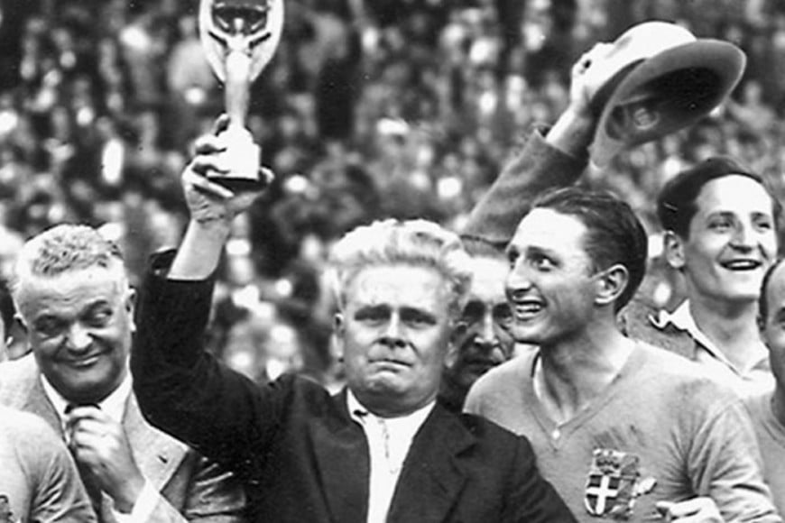 Vittorio Pozzo es el único entrenador que ganó dos Mundiales consecutivos.