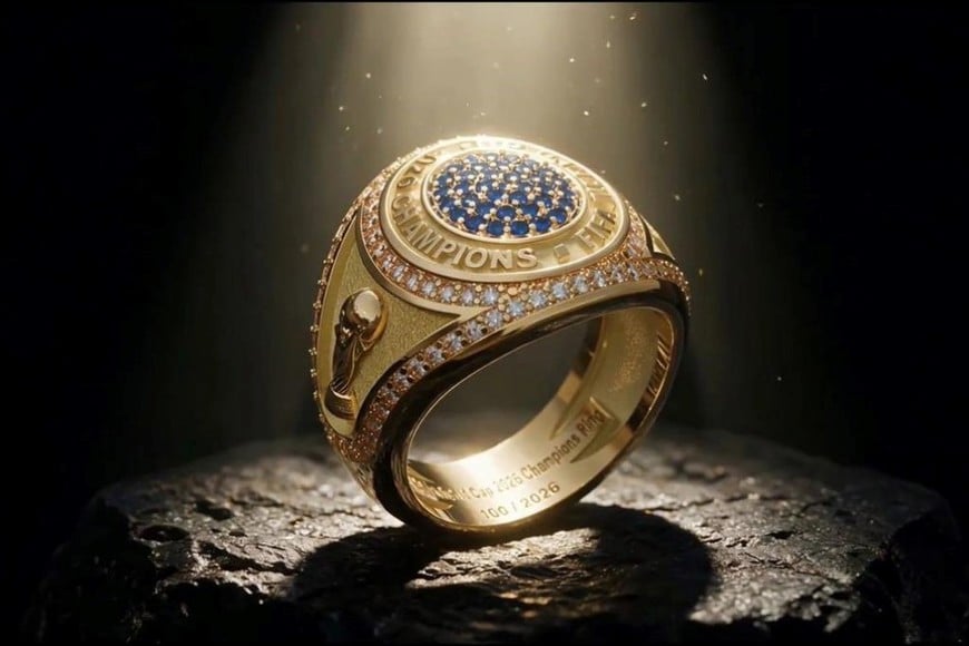 El icónico anillo que presentó la FIFA para los campeones de la Copa del Mundo 2026: se confeccionarán únicamente 2026 ejemplares, de los cuales 30 se otorgarán a los ganadores y el resto, 1996 piezas, se pondrán a la venta para los aficionados de todo el mundo