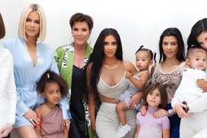 Tres generaciones de mujeres de la famosa familia.