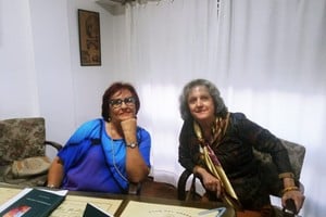 Año 2022. Adriana Crolla (a la izquierda) junto a María Luisa Ferraris.