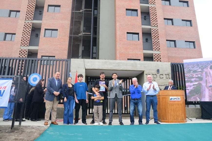 El edificio permitió que 68 empleados públicos accedieran a su vivienda propia. Guillermo Di Salvatore.