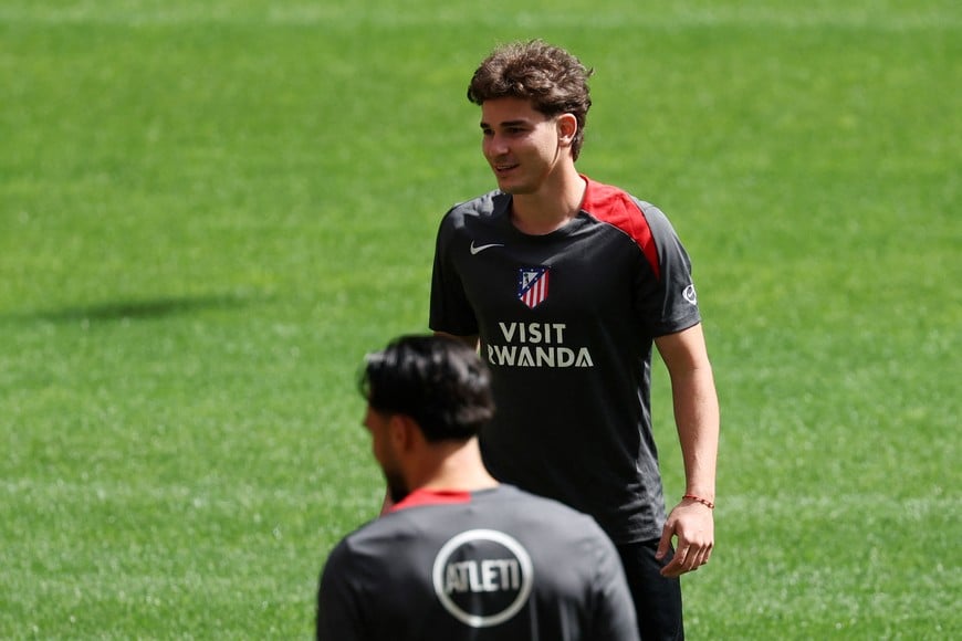 Soccer Football - UEFA Champions League - Atletico Madrid Training - Atletico de Madrid Training Complex, Majadahonda, Spain - April 28, 2026
Atletico Madrid's Julian Alvarez during training REUTERS/Violeta Santos Moura