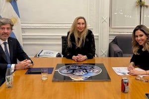 Romina Diez tras junto a Karina Milei y Juan Bautista Mahiques