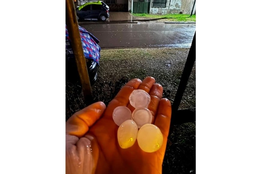 Cayó granizo en diferentes sectores del AMBA.