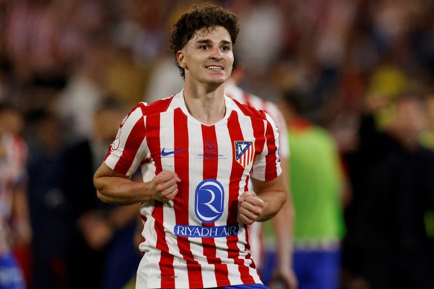 FILE PHOTO: Soccer Football - Copa del Rey - Final - Atletico Madrid v Real Sociedad - Estadio de La Cartuja, Seville, Spain - April 18, 2026
Atletico Madrid's Julian Alvarez celebrates scoring their second goal REUTERS/Marcelo Del Pozo/File Photo