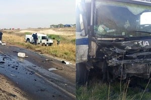 Retiraron una camioneta de la concesionaria y chocaron de frente contra un camión.