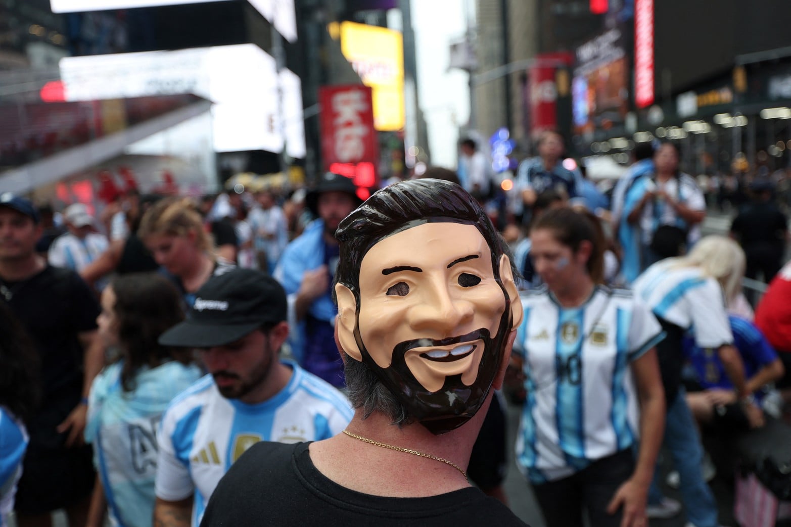 Una careta de Messi, el gran ídolo argentino. 