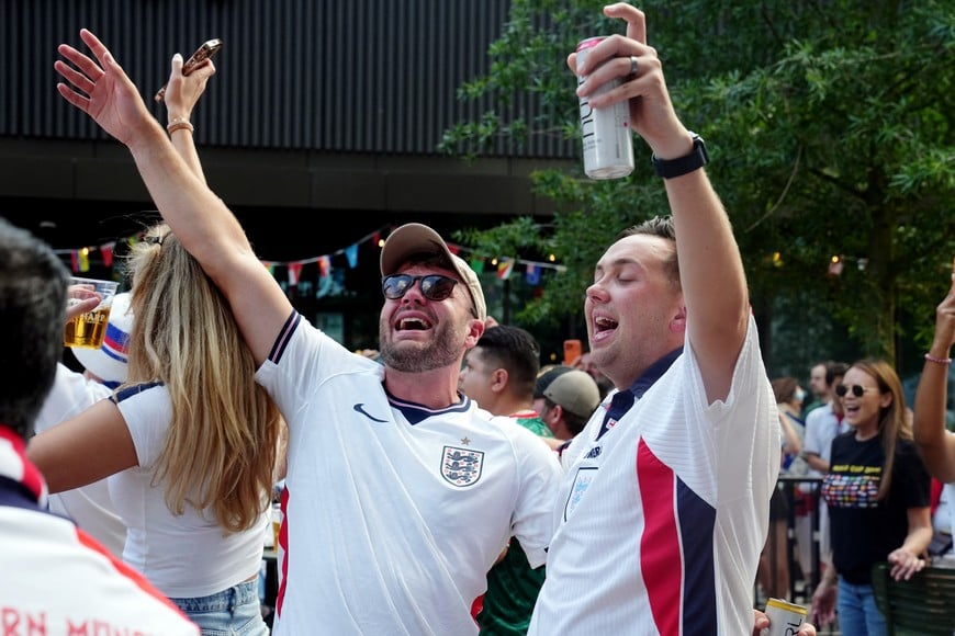Soccer Football - FIFA World Cup 2026 - Semi Final - England v Argentina - Fans gather in Atlanta - Atlanta, Georgia, U.S. - July 15, 2026
England fans gather after the match REUTERS/Megan Varner