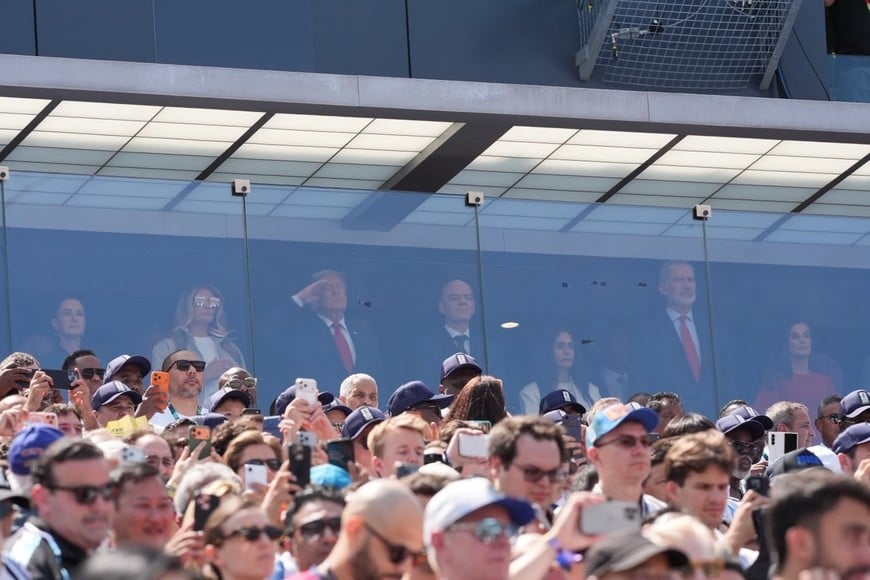 Donald Trump, Gianni Infantino y el rey de España en los palcos del Metlife Stadium. Foto: Fernando Nicola