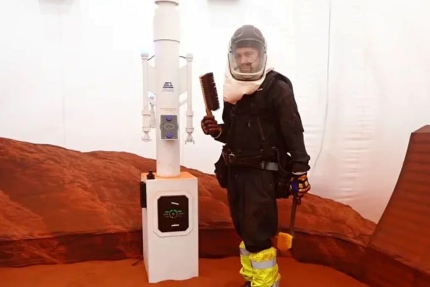 Nathan Jones, en la imagen, en Mars Dune Alpha. Créditos: NASA