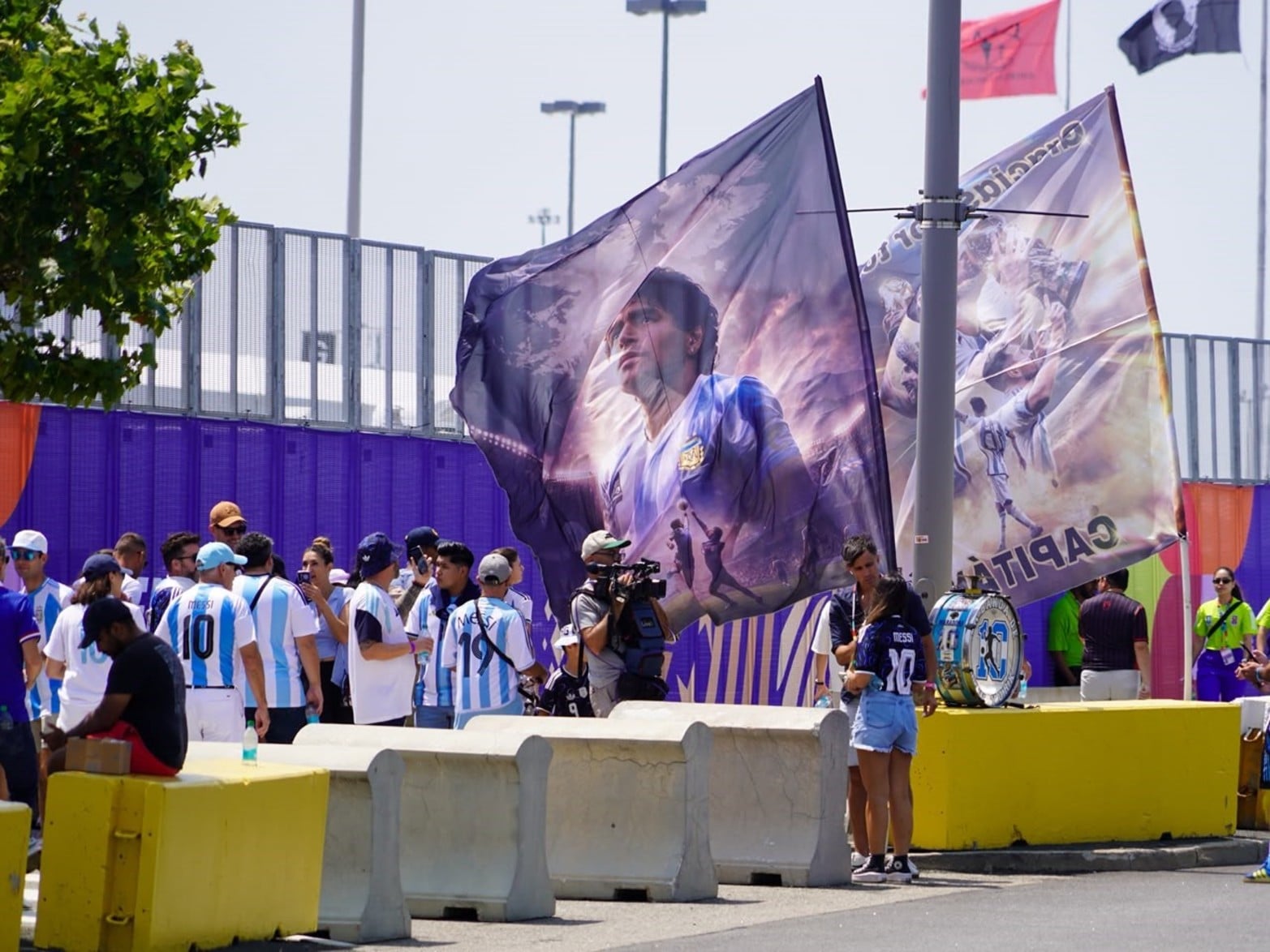 Miles de hinchas comienzan a ingresar al MetLife Stadium para vivir la final del Mundial 2026.